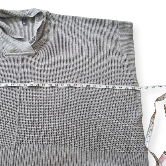 ALYA Francesca's Gray Poncho Sweater Waffle Knit Medium/Large Oversized - Picture 7 of 7